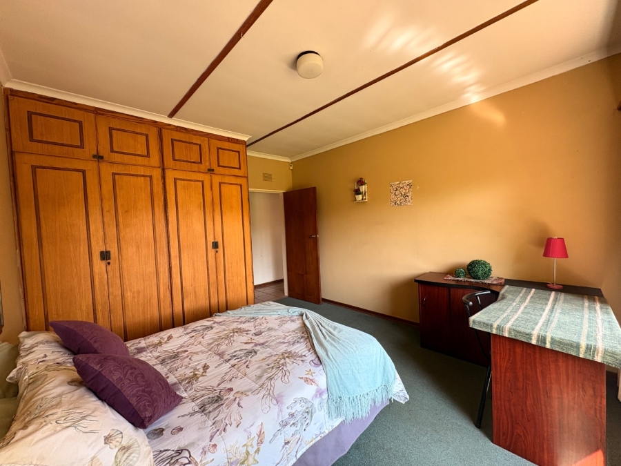 4 Bedroom Property for Sale in Flamwood North West